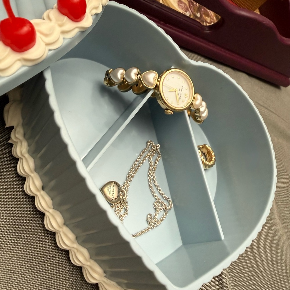 Heart-Shaped Blue Cake Decoration With Red Cherries Jewelry Box View 6